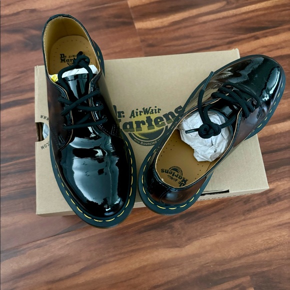 Dr Martins - Picture 2 of 5